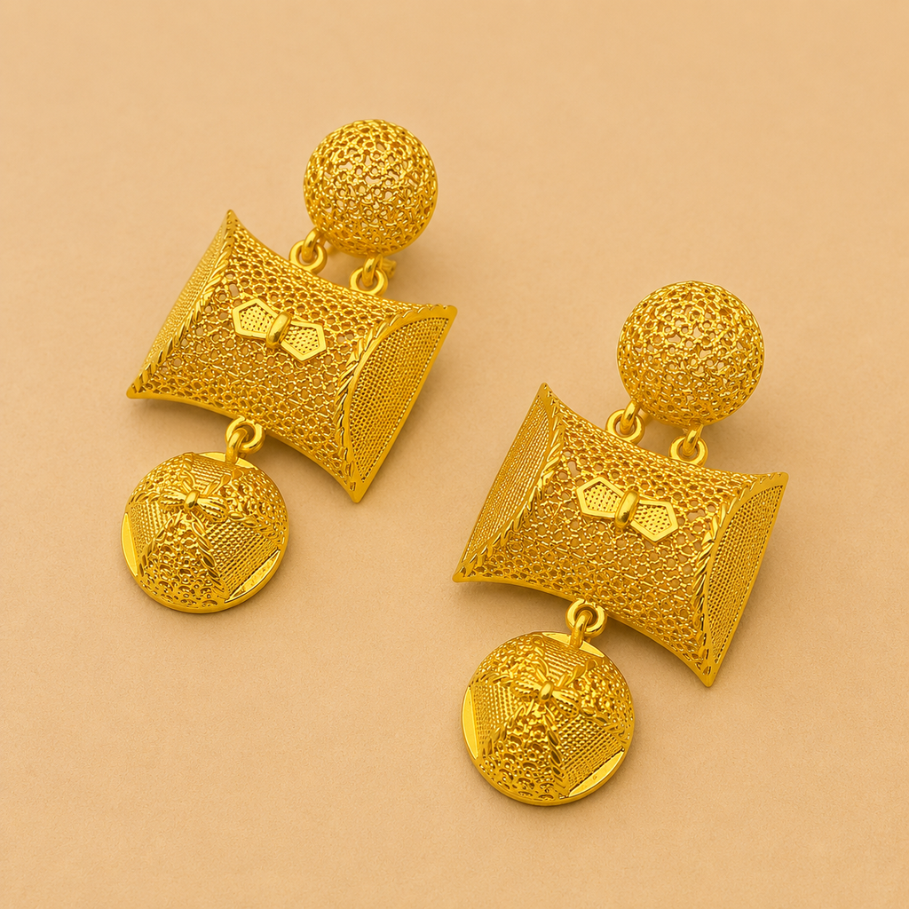 Elegant Gold Necklace & Earrings Set