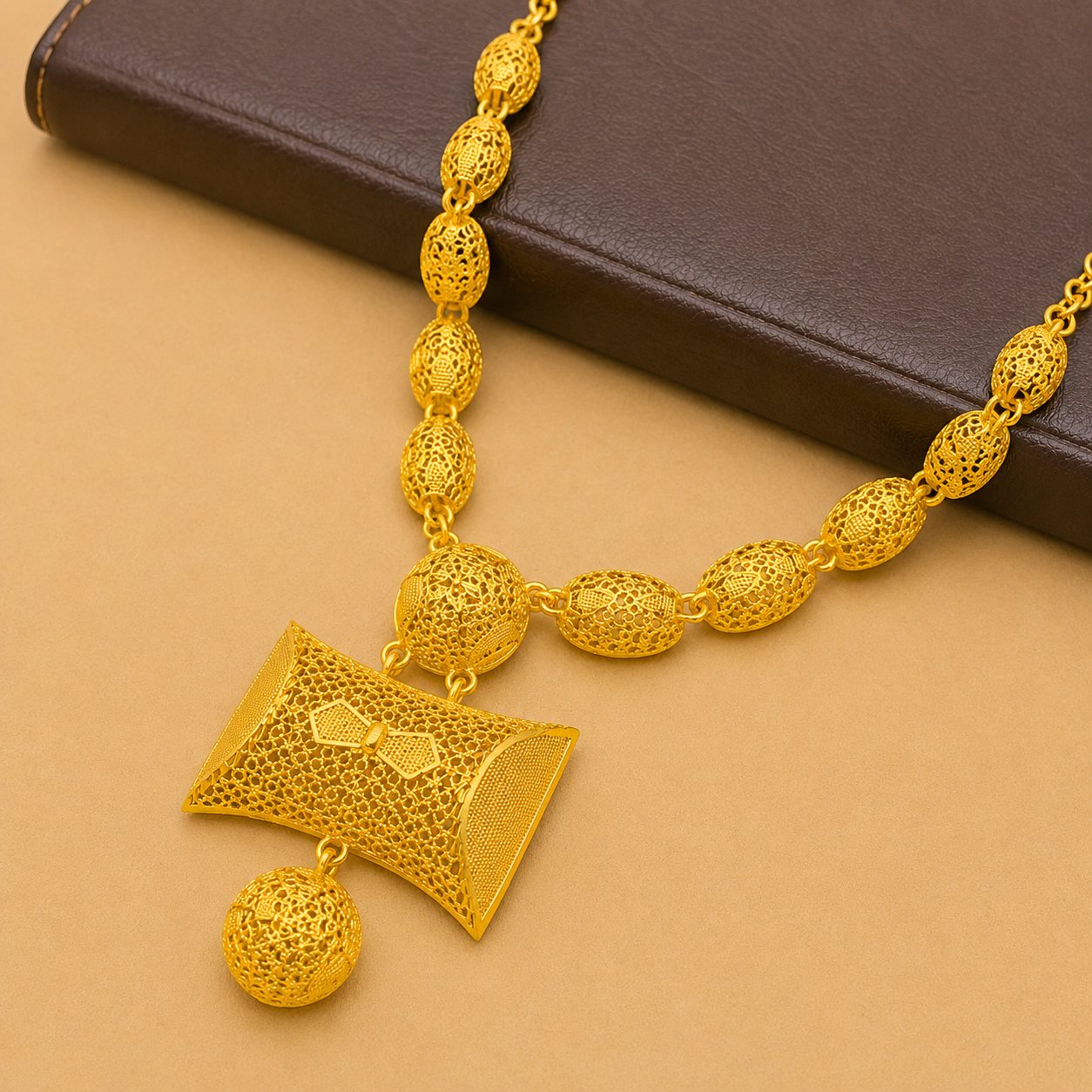 Elegant Gold Necklace & Earrings Set