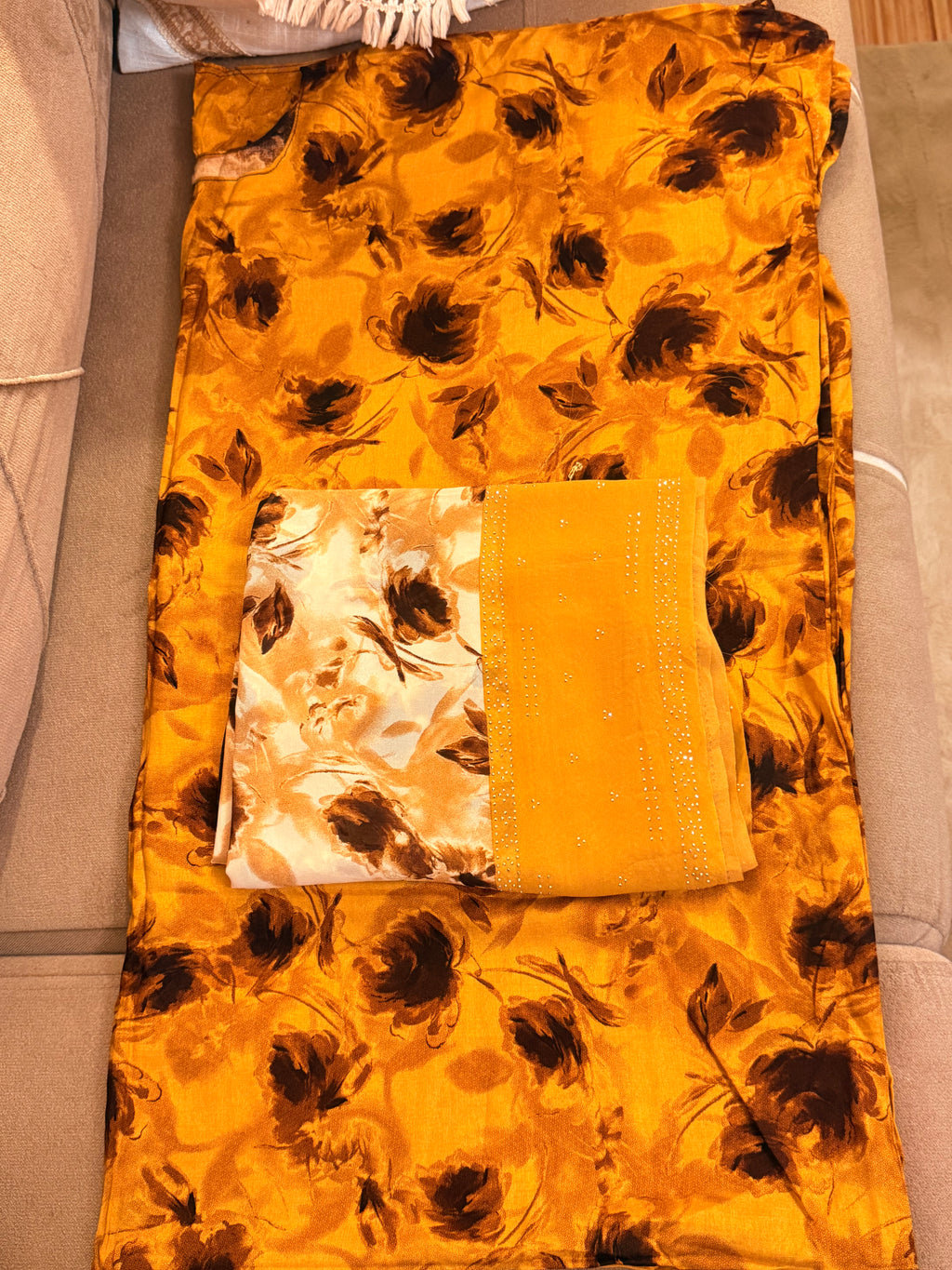 Dumarlan diva set baati