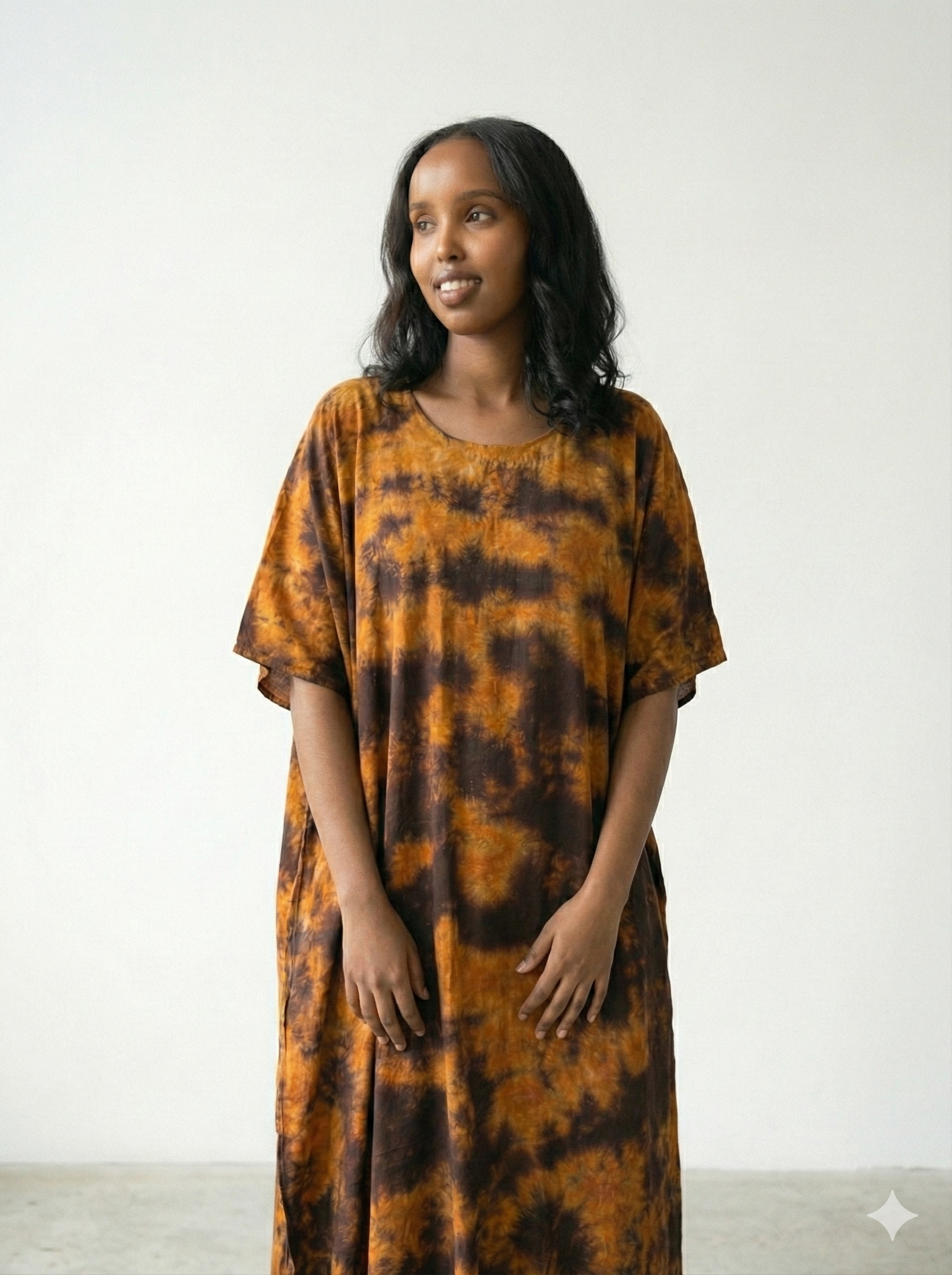 baati dress Showing some appreciation for the Somali Baati. It's quite a bit longer than the kaftans I wear but it's made longer so that it can be tucked into an underskirt forming a pocket! Love it! Care Instructions Machine washable Certified Araweelo | Baati Loungewear