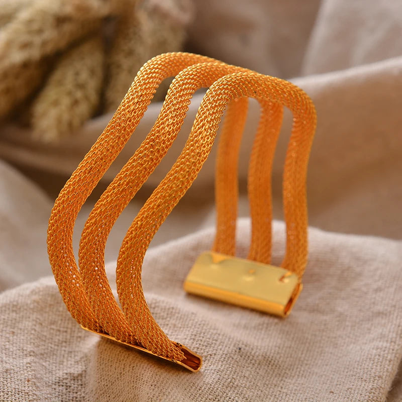 Elegant Gold Bangle Bracelet