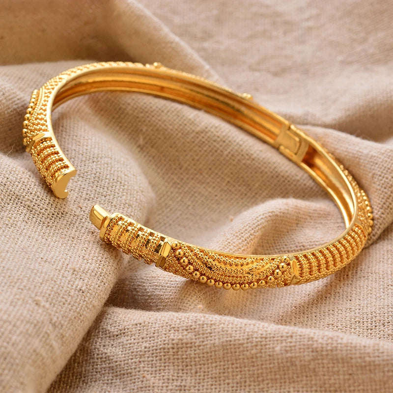 Elegant Gold Bangle Bracelet